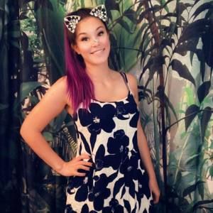 Meet your Posher, Briana